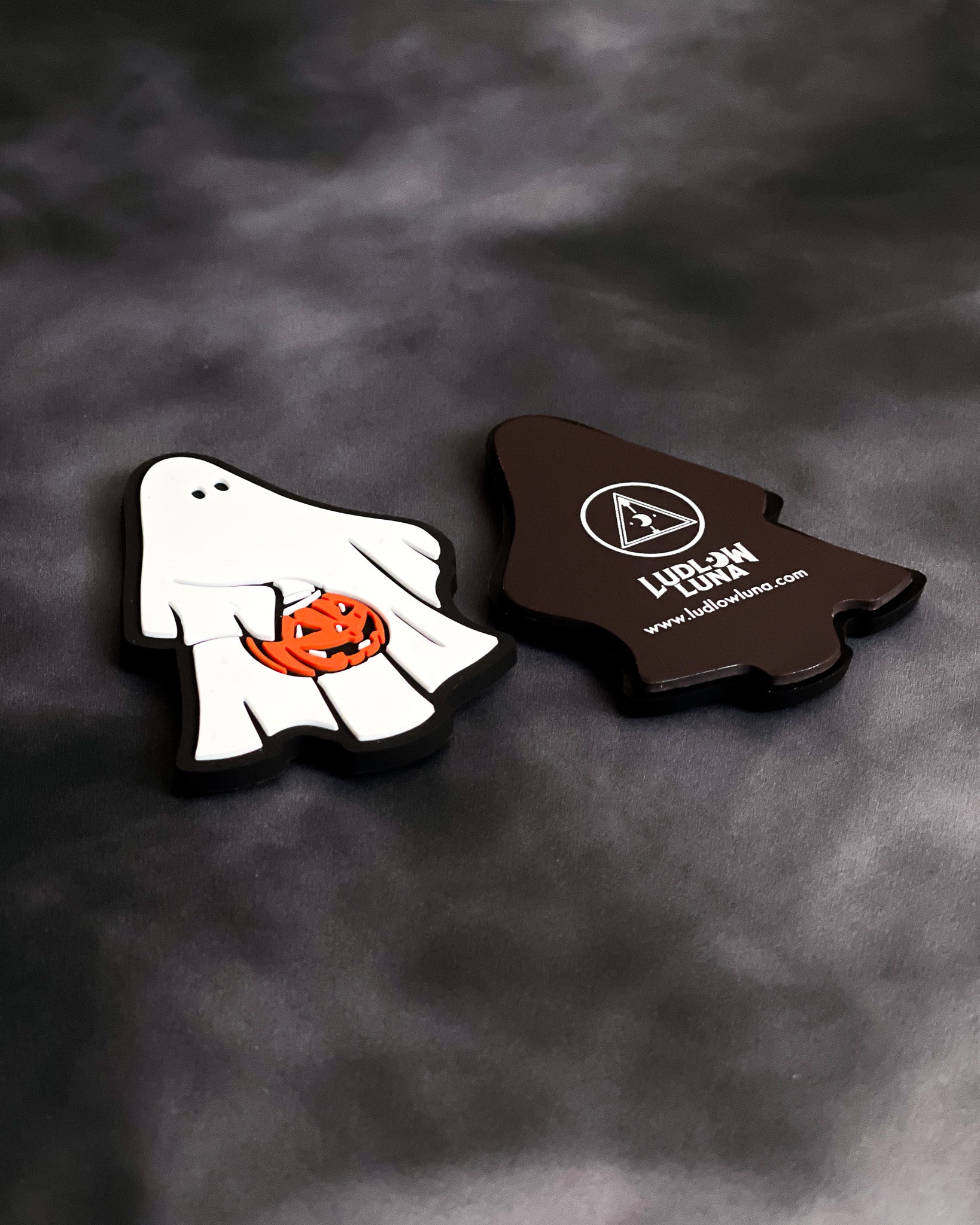 Trick 'r' Treat Ghost Magnet