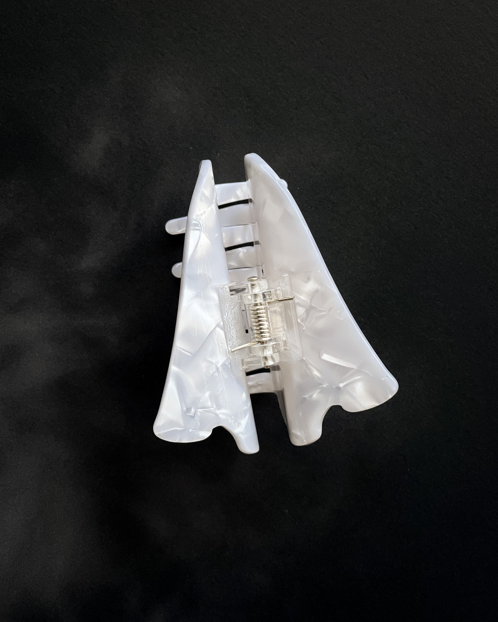 Ghostie Hair Claw