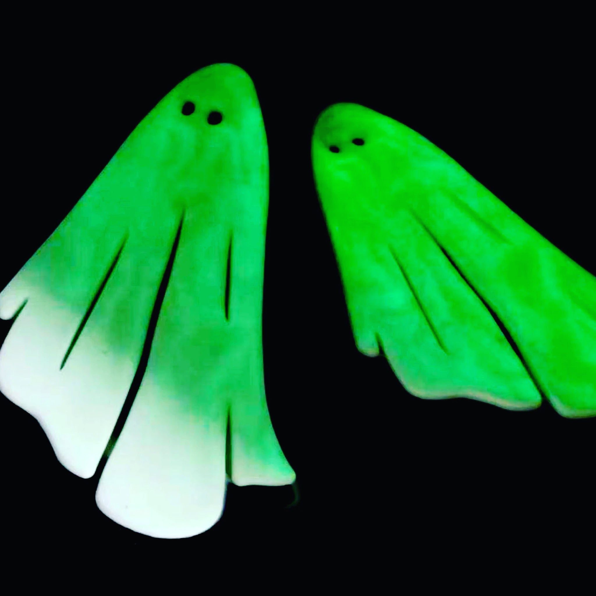 Ghostie Magnet (Glows-in-Dark)
